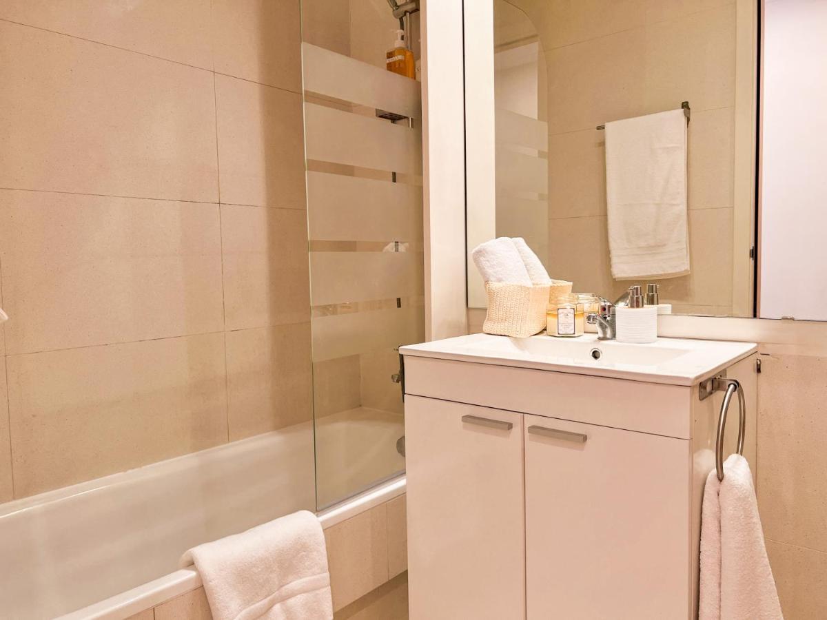 Barcelona Sagrada Familia Experience Apartment Bagian luar foto